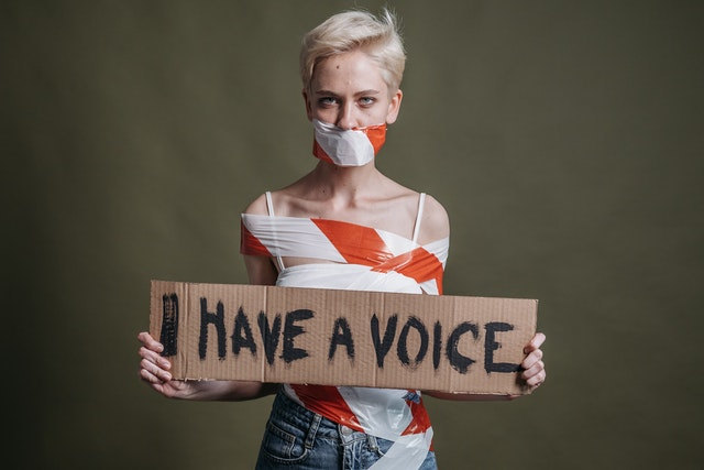 Women's voices'